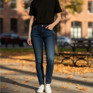 High rise Rozas new stretchy denim jeans!!